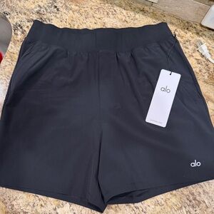 ALO Yoga Men’s Repetition 5” inch Athletic Shorts NWT